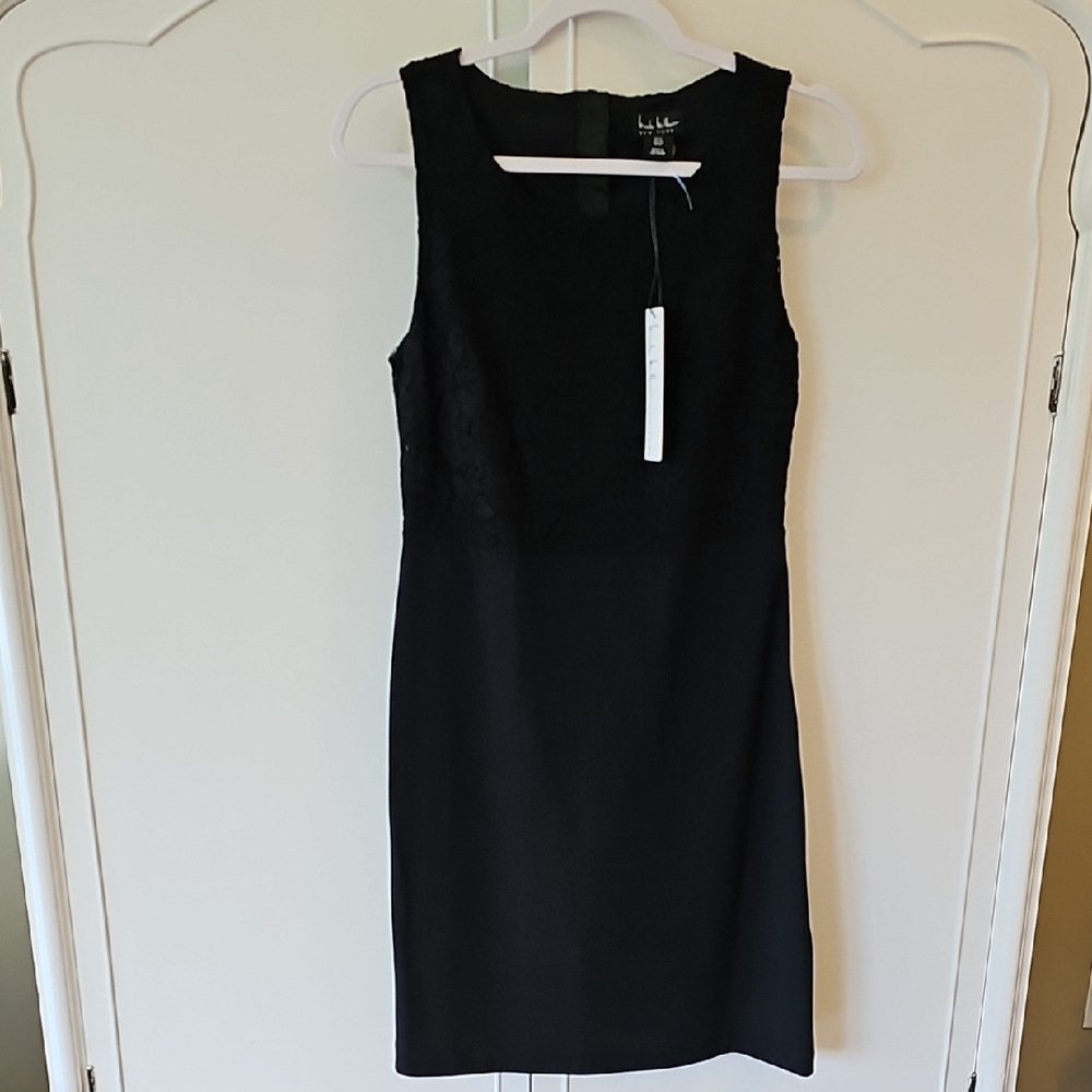 Nicole Miller Black Sheath Mini Dress Sleeveless Scoop Neck